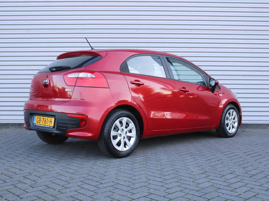 Kia Rio 1.2 CVVT ComfortLine | Apple Carplay/Android Auto | Navi Pioneer  | Airco | Cruise | All seasons | Dealeronderhouden |