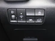 Kia Sportage 1.6 T-GDI Black Edition | Stuur-/stoelverwarming v+a | Schuifdak | Leer | Camera | Elek. achterklep | Cruise | PDC | Navi | 17' LM | Zeer nette auto! |