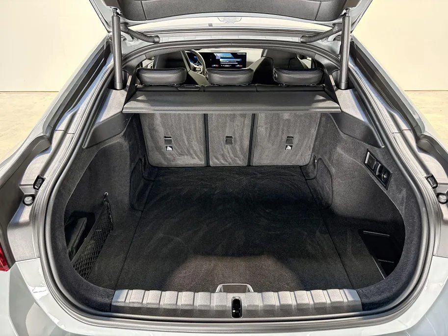 BMW i4 M60 84 kWh
