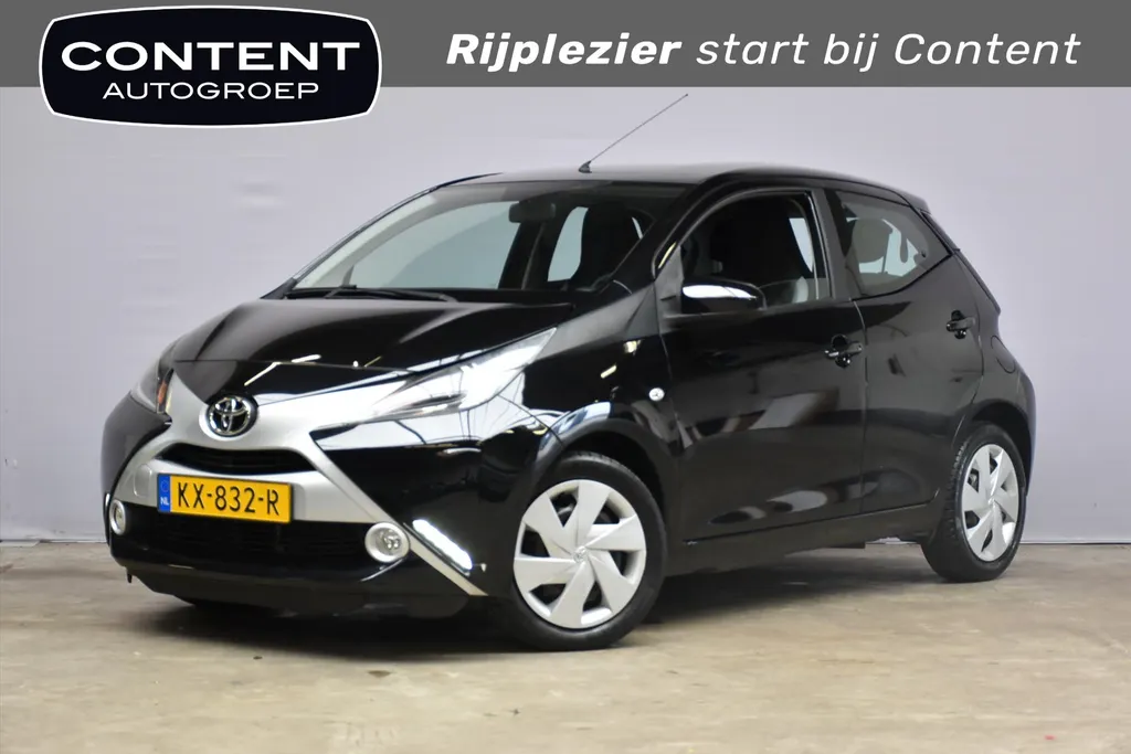 Toyota Aygo 1.0 VVT-i 69pk 5D x-play Cruise 24.000KM!