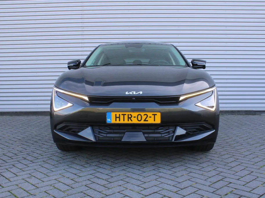 Kia EV6 Plus Advanced 84 kWh | Stuur-/stoelverwarming + ventilatie | Schuifdak | 360 Camera | Leer | Geheugenstoel | Telefoonlader | 20' LM | LED |