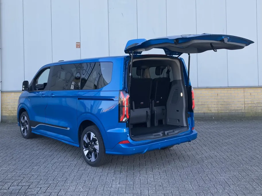 Ford Tourneo Custom E-Custom 65kW 218pk Sport 8- 340 L1H1 Sport ELEKTRISCH-Personenvervoer 8 zitplaatsen-Panoramadak-Sportuitvoering