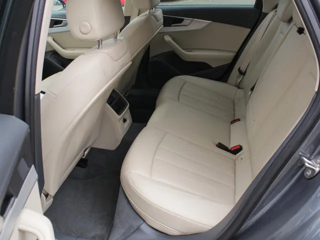Audi A4 Limousine 35 TFSI Design Pro Line Plus | Navi | Digital dash | Leder | Schuifdak | Cruise