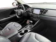 Kia Niro 1.6 GDi Hybrid ExecutiveLine | Trekhaak | Stoel verwarming en koeling | Lederen bekleding | Navigatie | Dodehoek detectie | Apple Carplay / Android Auto | Verbruik 1 op 20!