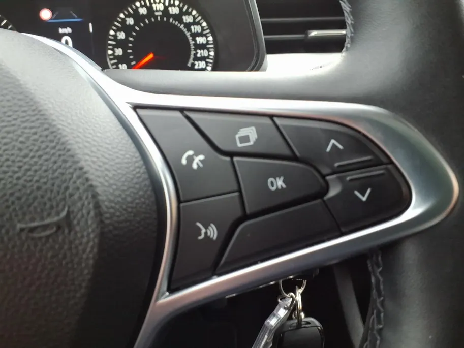 Renault Clio 1.0 TCe 90 Evolution Navigatie | Camera | Bluetooth | Parkeersensoren | LMV | Airco | 12 Maanden BOVAG Garantie