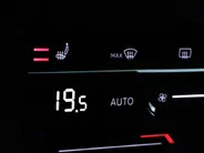 Volkswagen Tiguan 1.5 TSI 150pk DSG R-Line Business+ · Leder · Panoramadak · Apple/Android Car Play · Dodehoeksensor · Elek. Achterklep · 360 Camera · All-season banden · 19'' Inch · EXTRA INRUILKORTING ·