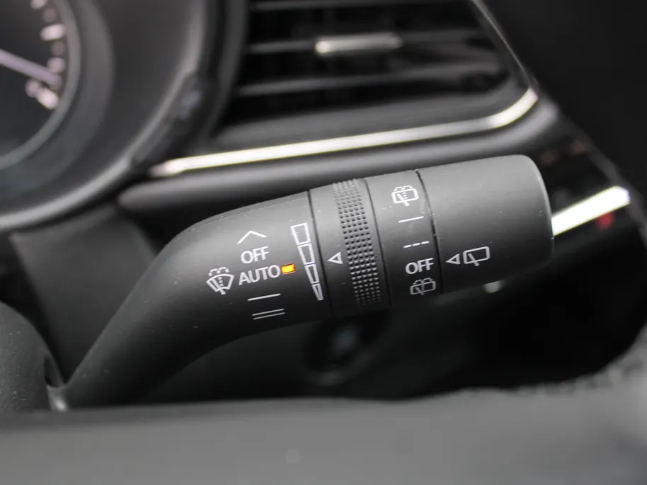 Mazda CX-30 2.0 e-SkyActiv-X M Hybrid Centre-line | Stuur-/stoelverwarming | Camera | HUD | LED | 18' LM | Dodehoek sensor | Cruise adapt. |
