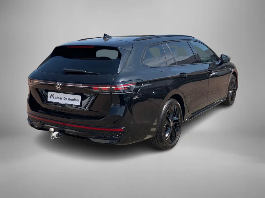Volkswagen Passat Variant 1.5eHybrid 200kW/272PK R-Line Black Style DSG · Panoramadak · Navigatie · Trekhaak · Garantie t/m 12-03-2030 of 100000km · EXTRA INRUILKORTING ·