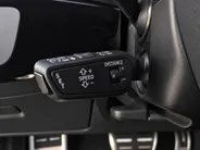 Audi A4 Avant 35 TFSI 150pk S edition Competition · Trekhaak · Camera ·  Stoelverwarming · Apple/Android Car Play · Adaptive Cruise Control ·  Clima · Drive select · Leder/Stof · Garantie t/m 23-07-2028 of 100000km.