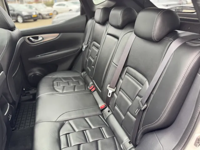 Nissan QASHQAI 1.3 DIG-T Premium Edition automaat afn. Trekhaak