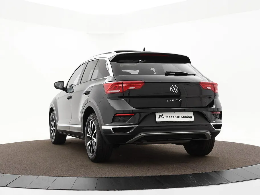 Volkswagen T-Roc 1.5 TSI 150pk DSG Style · Panoramadak · Camera · Elek. Achterklep · Dodehoeksensor · Stoelverwarming · Apple/Android Car Play ·