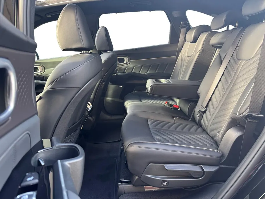 Kia Sorento 1.6 T-GDi Plug-in Hybrid 4WD ExecutiveLine 7p | Bel voor info | 253 pk | Head-up display | Nu €3000 Inruilpremie!
