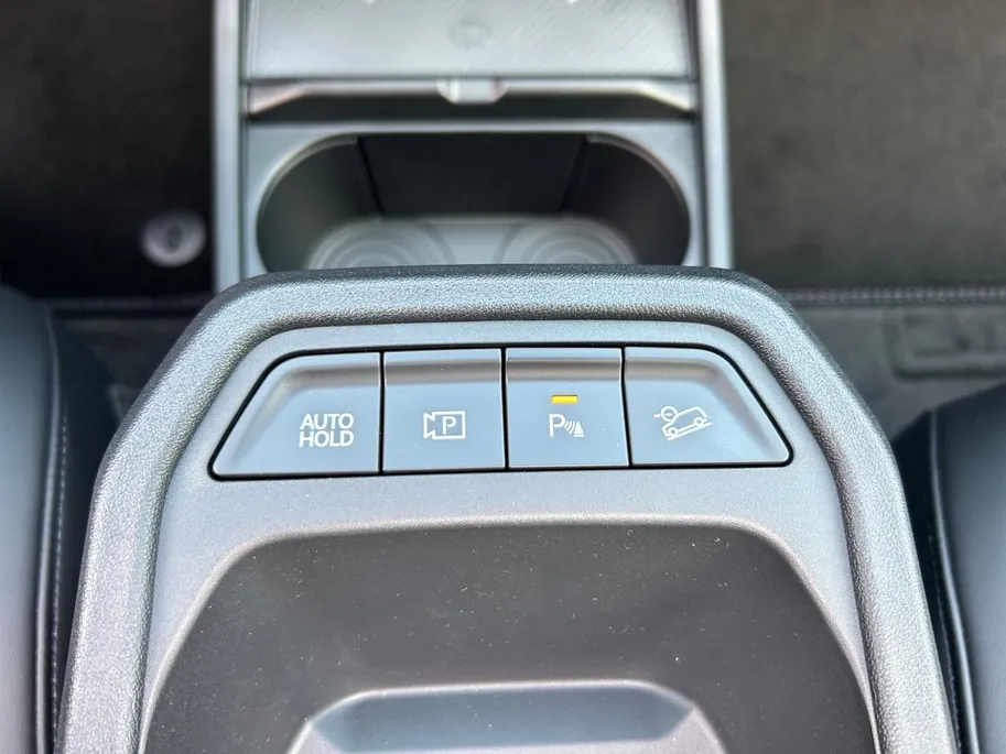 Kia EV4 Hatchback GT-PlusLine 81.4 kWh | Schuif/kanteldak | Lederen bekleding | 360 Graden camera | Head up display | Elektrische achterklep | Elektrische stoel verstelling met geheugen | Stoel verwarming + ventilatie voor | Dodehoek camera | Draadloze oplader | 