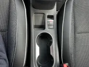 Renault Captur 1.6 E-Tech Hybrid 145 Intens | Automaat | Apple Carplay & Android Auto | Camera | Parkeersensoren | LMV | Cruise & Climate Control | 12 Maanden BOVAG Garantie