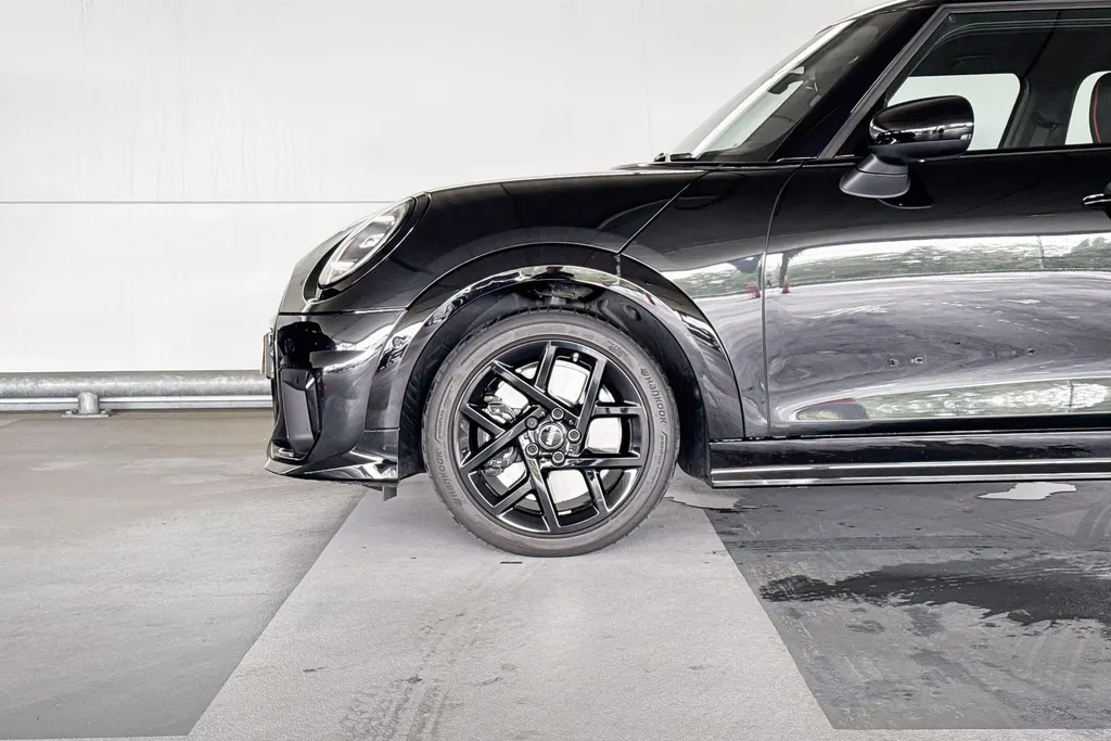 MINI Cooper 5-deurs Cooper C John Cooper Works M