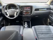 Mitsubishi Outlander 2.4 PHEV Pure+ | Trekhaak | Camera | Stoelverwarming | Cruise |