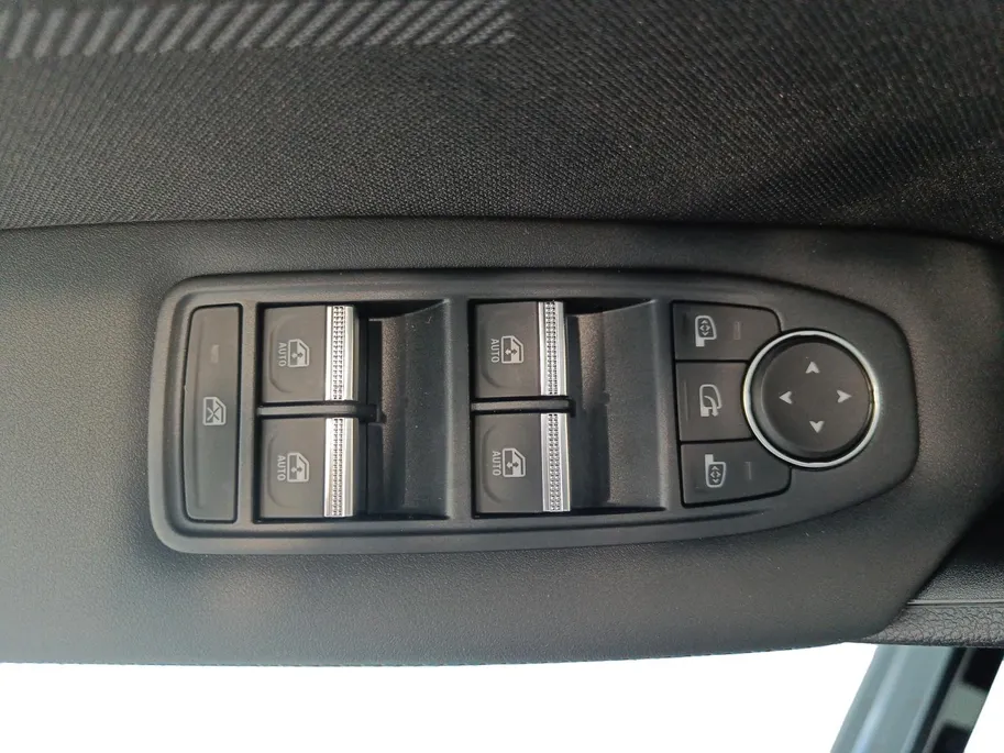 Renault Captur 1.8 E-Tech full hybrid 160 esprit Alpine | Profiteer nu van €2.500,- Zeeuw & Zeeuw voorraadkorting | Uit voorraad leverbaar op = op