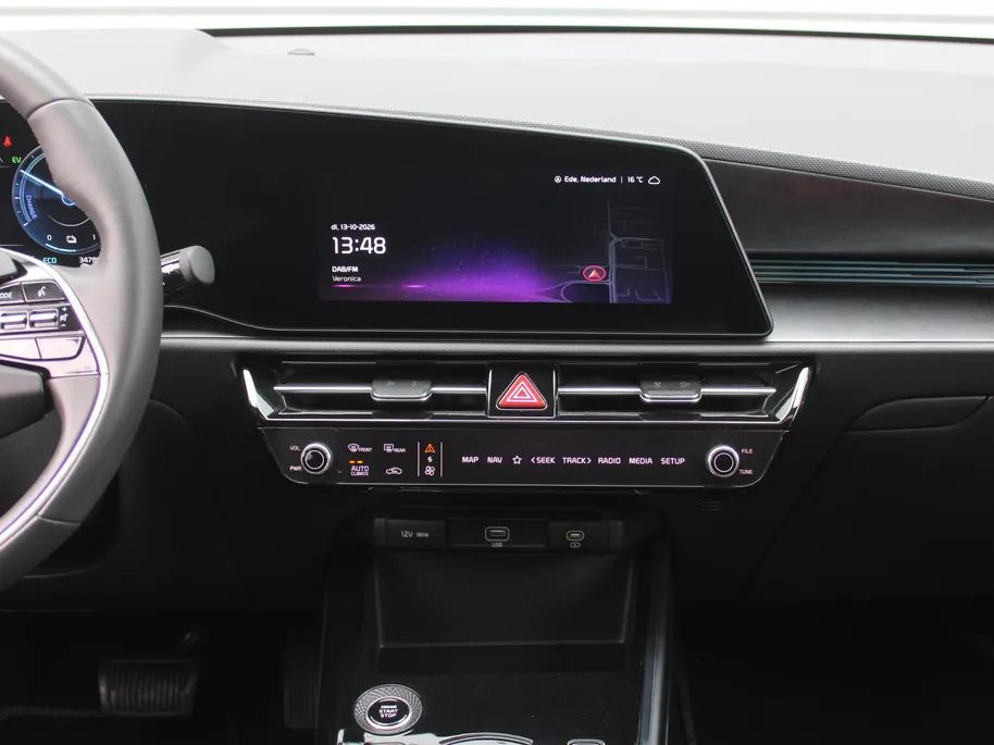 Kia Niro 1.6 GDi Hybrid DynamicPlusLine | Schuif-/kanteldak | Stuur-/stoelverwarming | Cruise adapt. | Camera | HUD | LED | Clima | 16' LM | Navi |