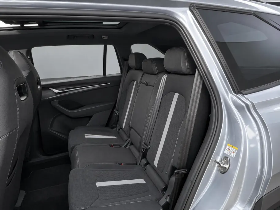 Škoda Kodiaq 1.5 TSI 204pk DSG PHEV Sportline Business · Panoramadak · Camera · Wegklapbare Trekhaak · Keyless · Elek. Voorstoel · 19'' Inch · Garantie t/m 29-06-2030 of 100.000km