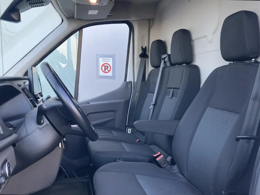 Ford Transit 350 2.0 TDCI 130 pk L3H2 Trend Navigatie - Apple Carplay/ Android Auto - Achteruitrijcamera - laadruimtebescherming