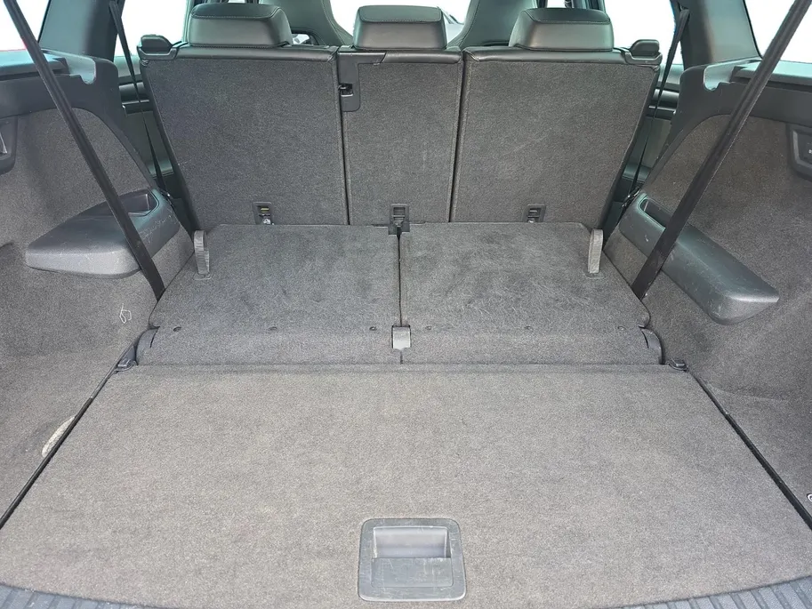 Škoda Kodiaq 1.5 TSI Sportline Business 7p. | Goed onderhouden! | Panoramadak | Trekhaak | Achteruitrijcamera | Elektr. Stoelen | 20'' velgen | 12 maanden garantie