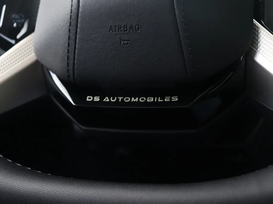 DS No 8 No 8 Pallas Black Edition 74 kWh | Pack Tech | 20'