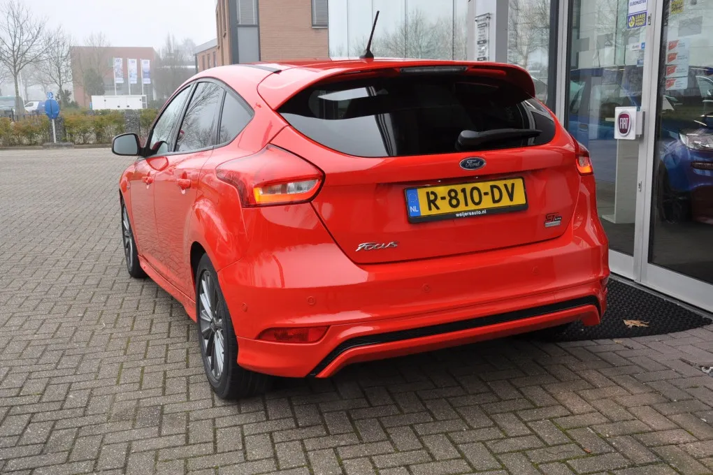 Ford Focus FOCUS1.0 Ecoboost ST Line Onbekend