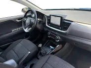 Kia Stonic 1.0 T-GDi MHEV DynamicPlusLine | Cruise Control | Climate Control | Navigatie | Camera | LM Velgen | Parkeersensoren |