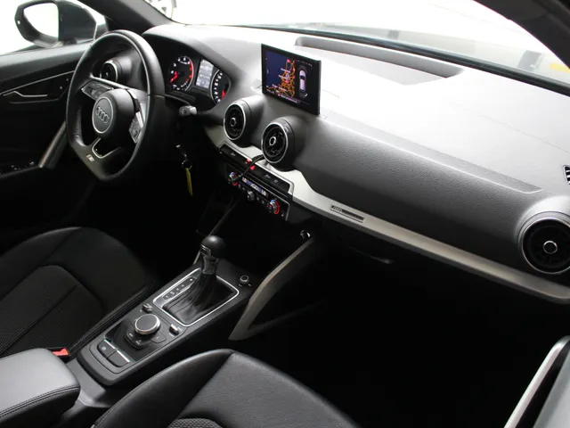 Audi Q2 1.4 TFSI CoD 150PK S-Tronic S-Line Panoramadak | Navigatie | Trekhaak | Led Plus | Stoelverwarming | Dealeronderhouden
