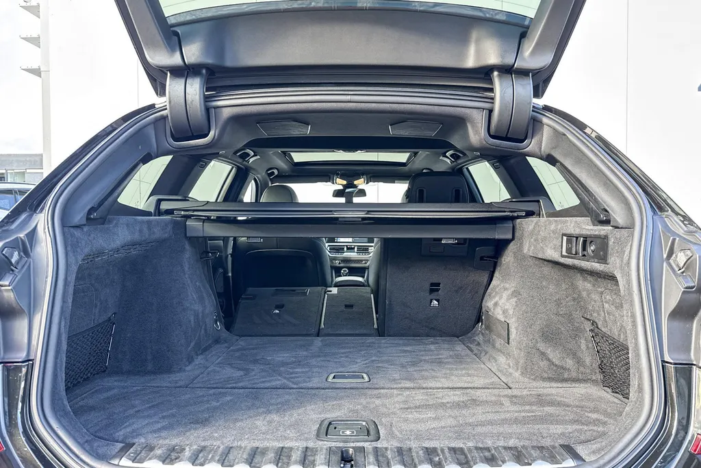 BMW 3 Serie Touring M340i xDrive High Executive