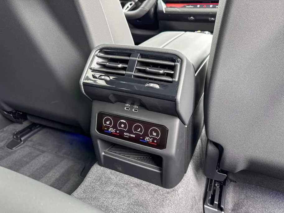 BMW 5 Serie Touring 550e xDrive