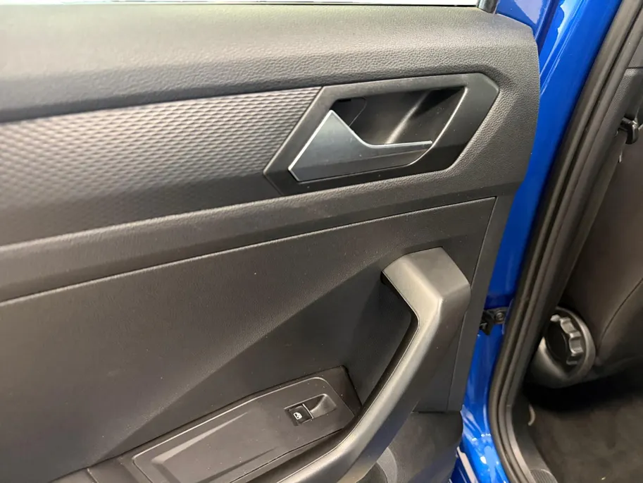 Volkswagen T-Roc 1.5 TSI | SPORT | AUTOMAAT | PANODAK | TREKHAAK |