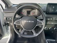 Dacia Sandero 90PK TCe Journey | Camera | Dode Hoek Detectie | Climate Control | Parkeersensoren | Apple CarPlay/Android Auto | Cruise Control | Full LED | 12 Maanden BOVAG Garantie