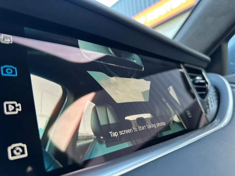 Voyah Free Flagship Edition 4WD 106 kWh |Full Option|500 km rijbereik|Luchtvering|Stoelkoeling, -verwarming en -massage|Uit voorraad leverbaar|Blackline exterieur & interieur|