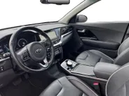Kia e-Niro ExecutiveLine 64 kWh | Lederen bekleding | Elektrische stoelverstelling | JBL Audio systeem | Stoelventilatie
