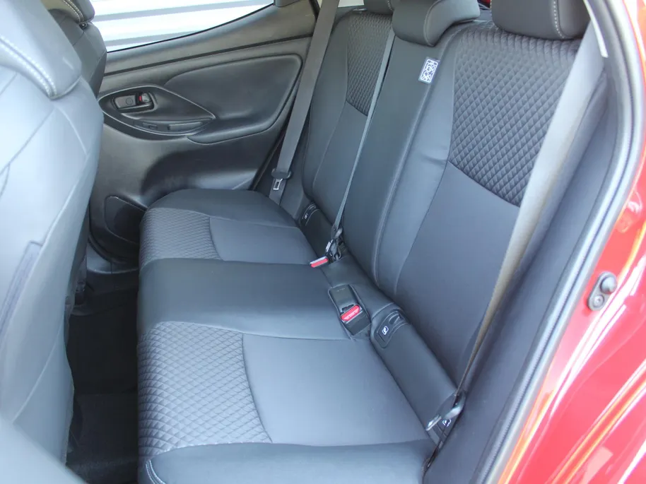 Mazda 2 Hybrid 1.5 Select | Trekhaak | Stuur-/stoelverwarming | Camera | HUD | Telefoonlader | Dodehoek detectie | Cruise adapt. | Clima | 16' LM |