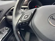 Toyota C-HR 1.8 Hybrid Executive | Climate control | Trekhaak | Keyless | Adaptive cruise control | Navigatie