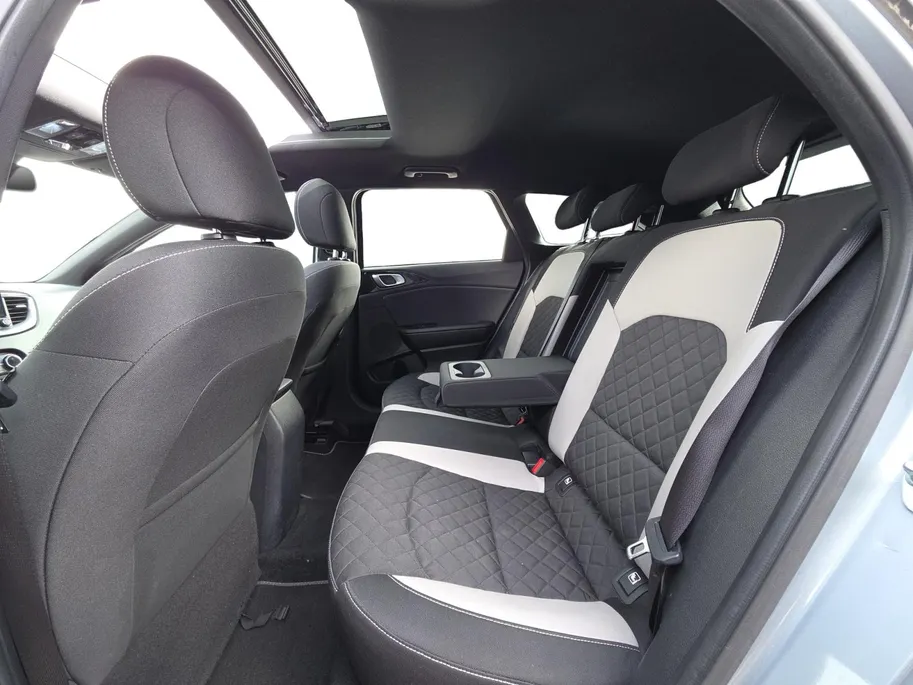 Kia Ceed Sportswagon 1.0 T-GDi GT-Line Edition 120 PK | Panorama dak | Carplay | Camera | Cruise Control | Suede bekleding | Fabrieksgarantie | NAP
