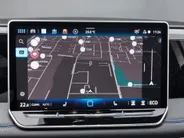 Volkswagen Tiguan 1.5 eHybrid 204pk DSG R-Line Business · Camera · Stuur- & Stoelverwarming · Dodehoeksensor · 20'Velgen · Apple/Android Car Play · Garantie t/m 30-09-2030 of 100.000km