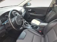 Kia Niro 1.6 GDi Hybrid First Edition achteruitrijcamera , navigatiesysteem full map , electronic climate controle , cruise , parkeersensor , lm velgen zwart .