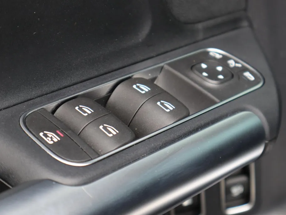 Mercedes-Benz B-Klasse 250 e AMG Line l Keyless l Achteruitrij camera l Stoelverwarming