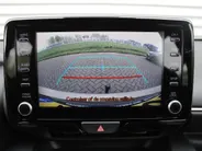 Mazda 2 Hybrid 1.5 Agile | Comfort pakket | Trekhaak | CarPlay | Camera | Stuur-/stoelverwarming | Cruise adapt. | 15' LM |