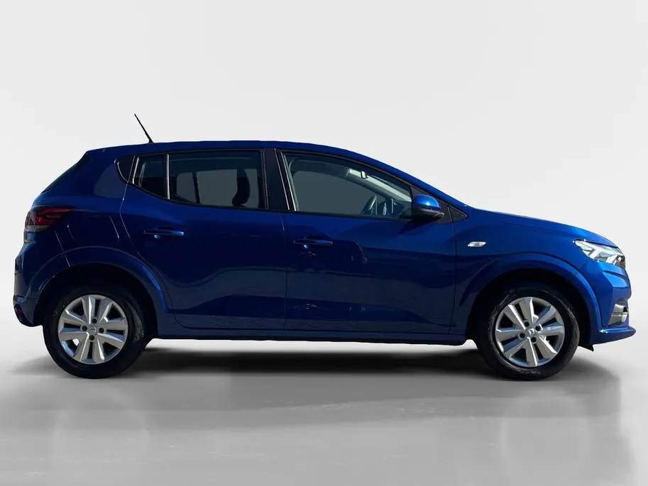 Dacia Sandero 90PK TCe Comfort | Apple CarPlay/Android Auto | Airco | Cruise Control | Full LED | Armsteun | Elektrische Ramen & Spiegels | Licht & Regen Sensor |