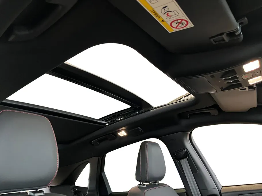 Ford Kuga 2.5 PHEV ST-Line X | NL auto | 243 pk | Automaat | El. Trekhaak | 2100KG Trekgewicht | Panorama Dak | Adapt. Cruise Control | BLIS | Winter pack | Verwarmbare Voorruit Matrix LED Koplampen | Fabrieksgarantie |