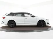 Škoda Octavia Combi 1.4 TSI iV PHEV 245pk DSG RS · Inklapbare Trekhaak · Head-Up Display · Matrix LED · Stoelverwarming · ACC · Keyless ·
