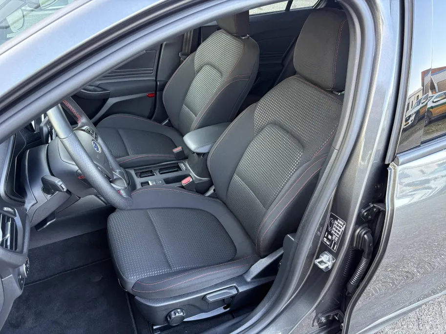 Ford Focus Wagon 1.0 EcoBoost Hybrid ST Line