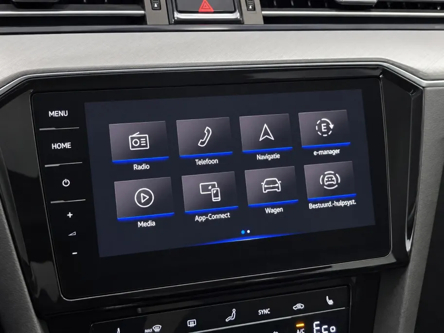 Volkswagen Passat Variant 1.4 TSI 218pk PHEV GTE Business · Apple/Android Car Play · Camera · Wegklapbare Trekhaak · Stoelverwarming · Elek. Achterklep · 18'' Inch ·