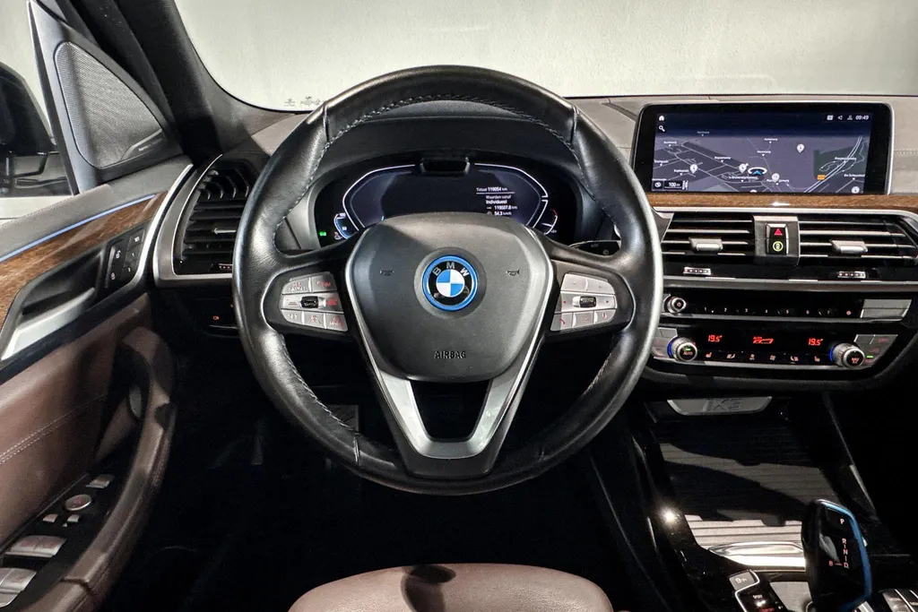 BMW iX3 High Executive 80 kWh