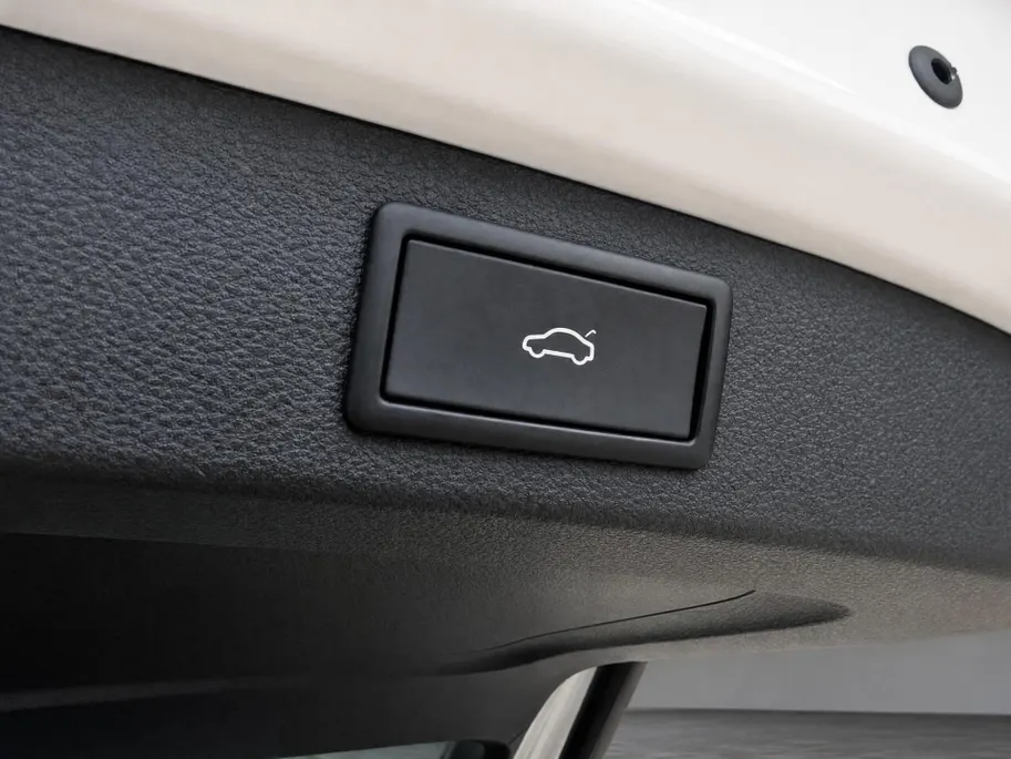 Škoda Kodiaq 1.5 TSI 150pk DSG Business Edition · Trekhaak · Camera · Apple/Android Car Play · Navigatie · Stoel-& Stuurverwarming · 19'' Inch ·