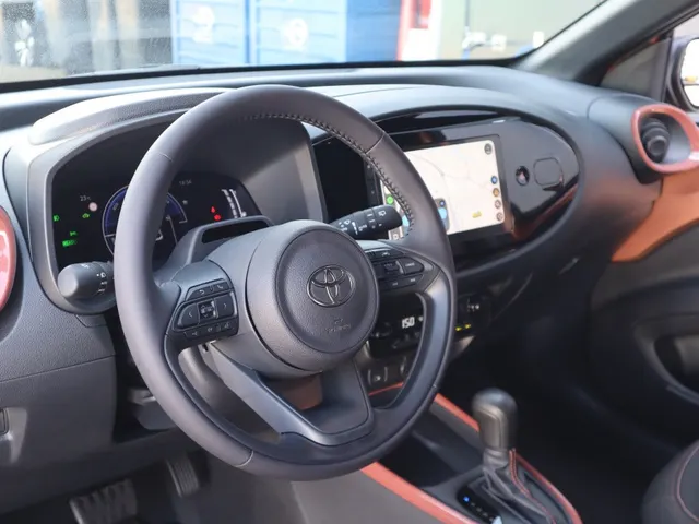 Toyota Aygo X Hybrid 115 pulse Bi-Tone | Easy Pack